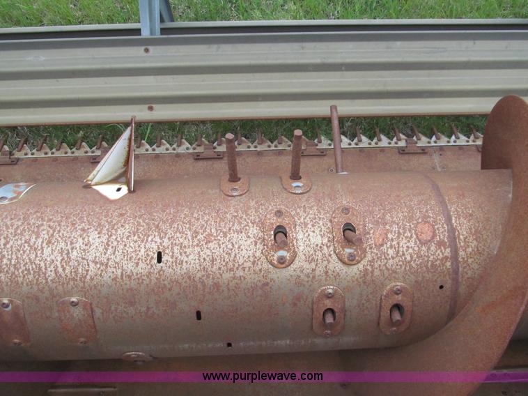 image for item I7033 2005 Gleaner 7000-30 rigid platform head