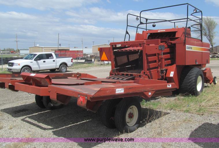 image for item I7037 2002 Hesston 4790 large square baler