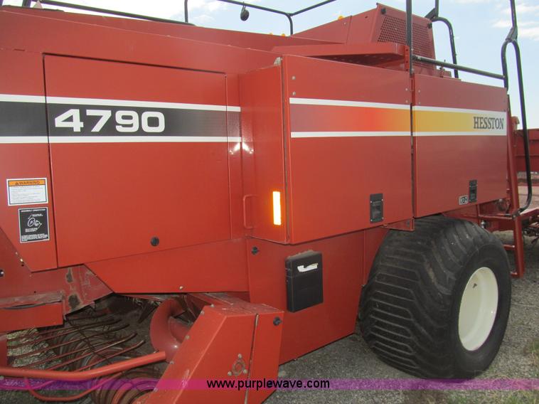 image for item I7037 2002 Hesston 4790 large square baler