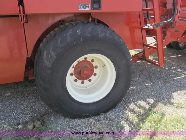image for item I7037 2002 Hesston 4790 large square baler