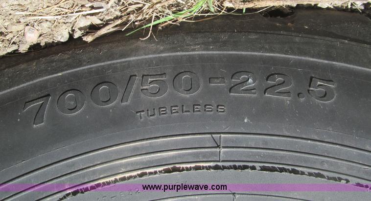 image for item I7037 2002 Hesston 4790 large square baler