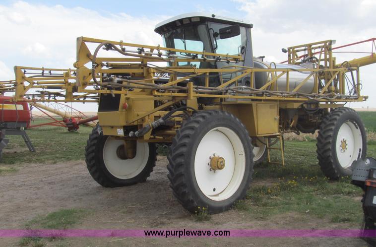 image for item I7038 1995 Ag-Chem RoGator 854 self-propelled sprayer