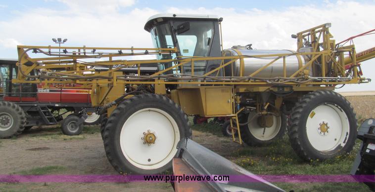 image for item I7038 1995 Ag-Chem RoGator 854 self-propelled sprayer