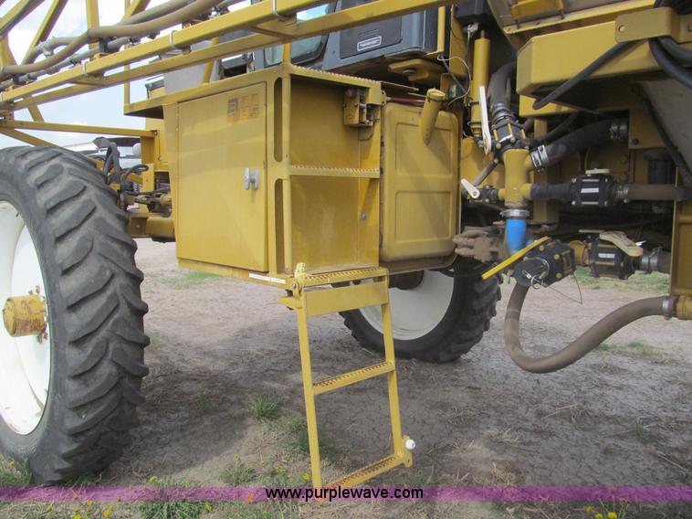 image for item I7038 1995 Ag-Chem RoGator 854 self-propelled sprayer