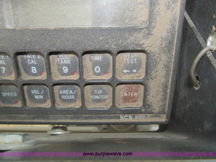 image for item I7038 1995 Ag-Chem RoGator 854 self-propelled sprayer