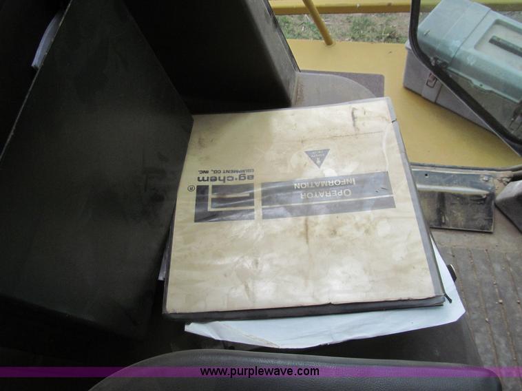 image for item I7038 1995 Ag-Chem RoGator 854 self-propelled sprayer