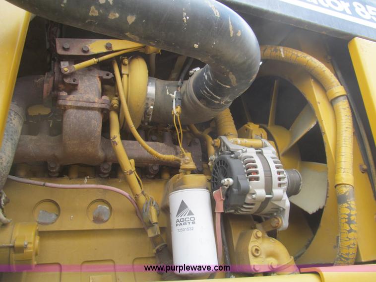 image for item I7038 1995 Ag-Chem RoGator 854 self-propelled sprayer