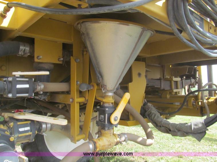 image for item I7038 1995 Ag-Chem RoGator 854 self-propelled sprayer