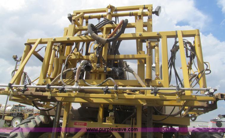image for item I7038 1995 Ag-Chem RoGator 854 self-propelled sprayer