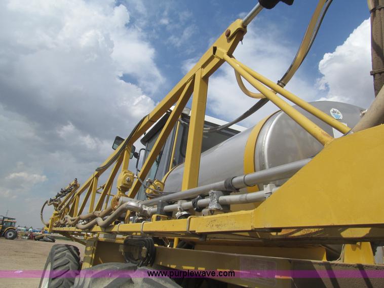 image for item I7038 1995 Ag-Chem RoGator 854 self-propelled sprayer