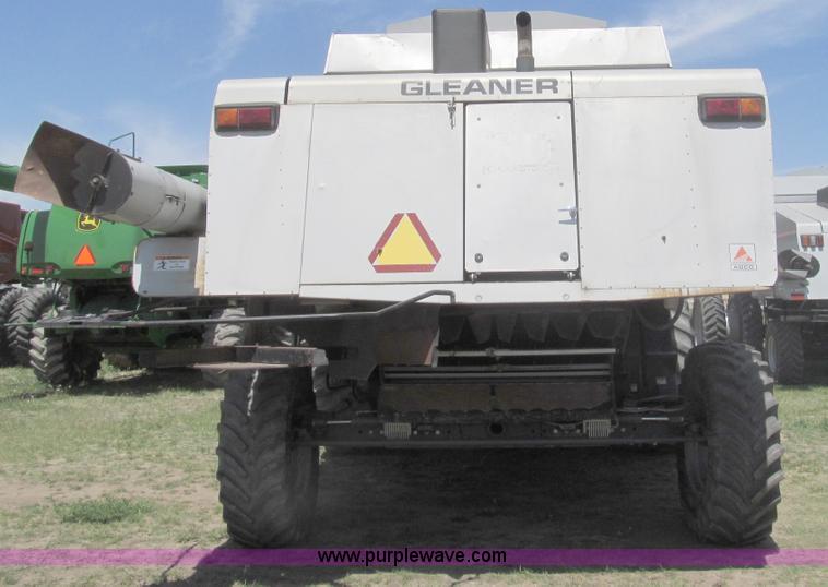 image for item I7040 1999 Gleaner R62 combine