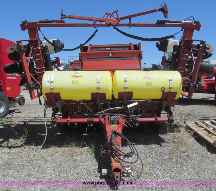 image for item I7075 AGCO White 6100 planter