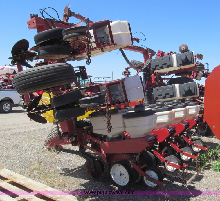 image for item I7075 AGCO White 6100 planter