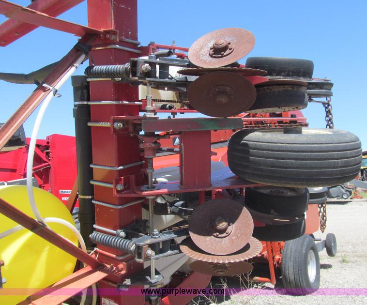 image for item I7075 AGCO White 6100 planter