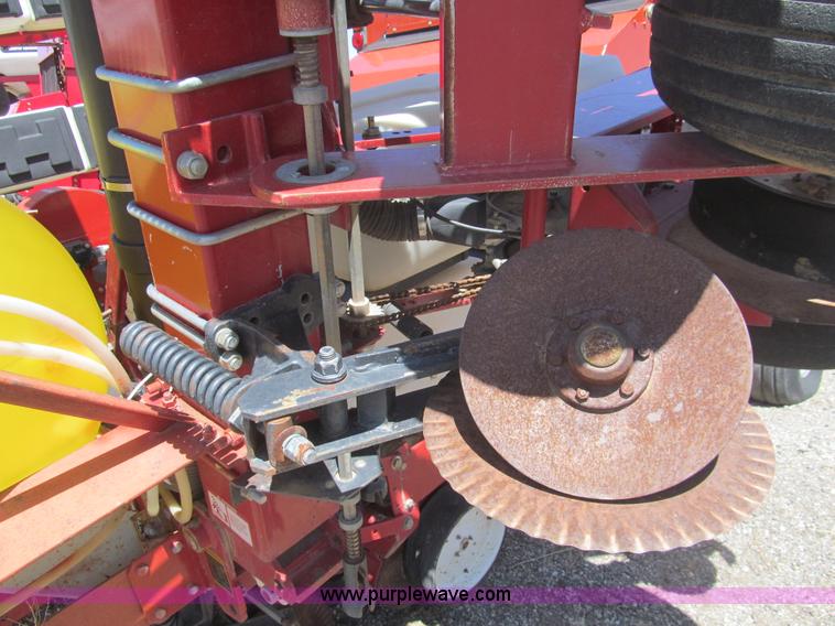 image for item I7075 AGCO White 6100 planter