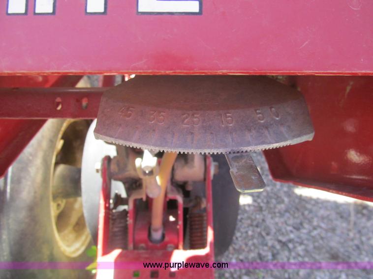 image for item I7075 AGCO White 6100 planter