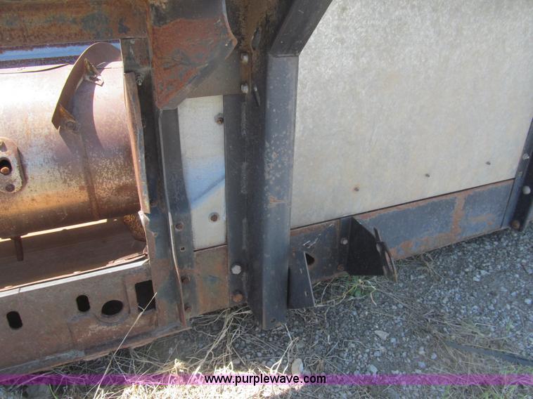 image for item I7076 Gleaner 327 rigid head