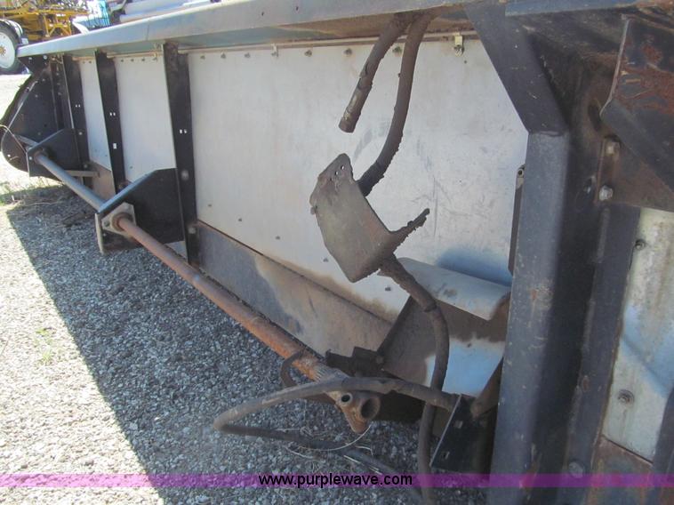 image for item I7076 Gleaner 327 rigid head