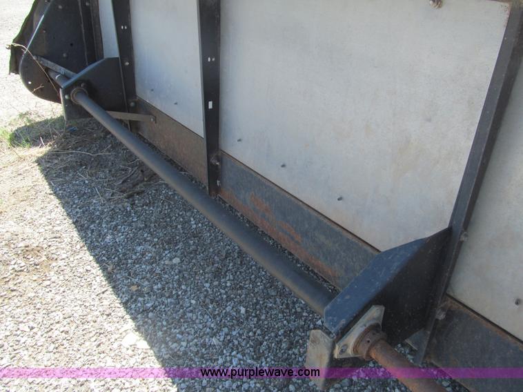 image for item I7076 Gleaner 327 rigid head