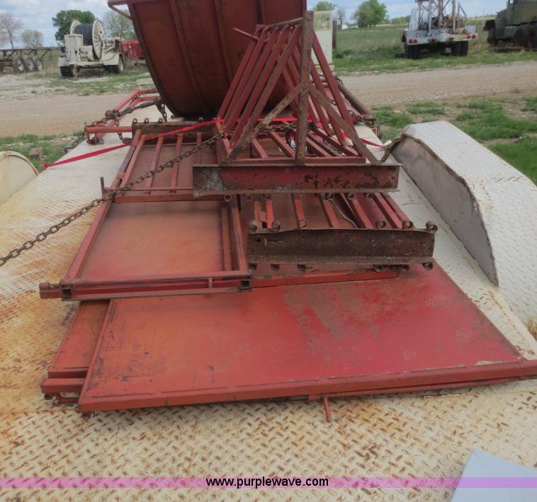 image for item I9345 Palco sheep/hog sorting tub and alley