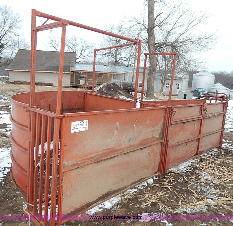 image for item I9345 Palco sheep/hog sorting tub and alley