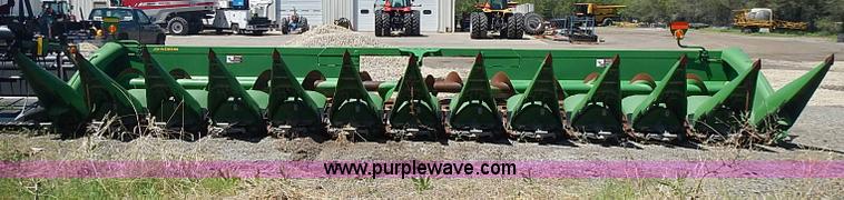 image for item J3232 2009 John Deere 612C corn head