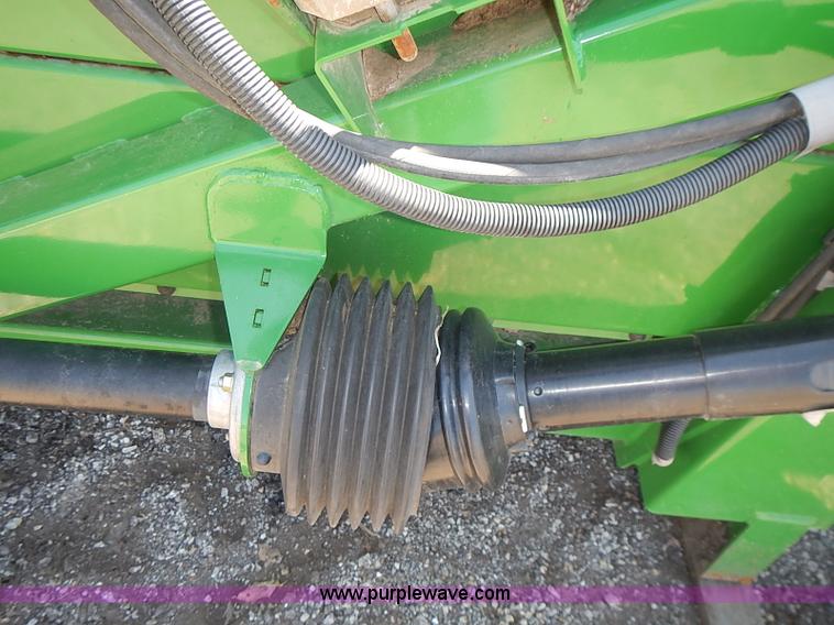 image for item J3232 2009 John Deere 612C corn head