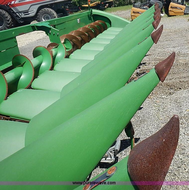 image for item J3232 2009 John Deere 612C corn head