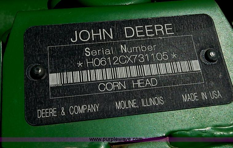 image for item J3232 2009 John Deere 612C corn head