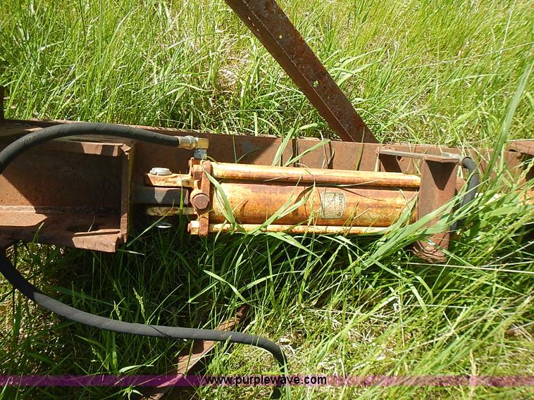 John Deere log splitter in Mayetta, KS Item J3241 sold Purple Wave