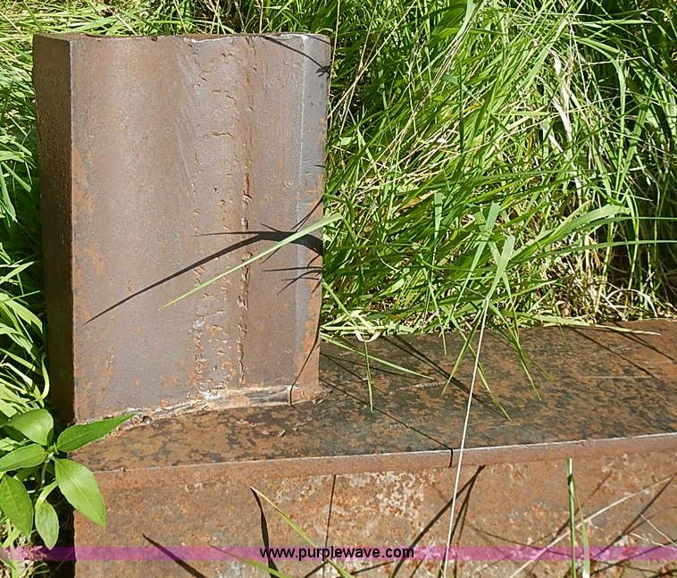 image for item J3241 John Deere log splitter