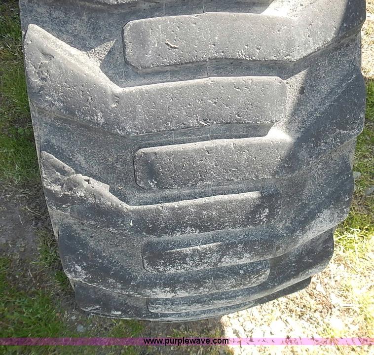 image for item J3248 2007 Great Plains YP1625-32TR twin row planter