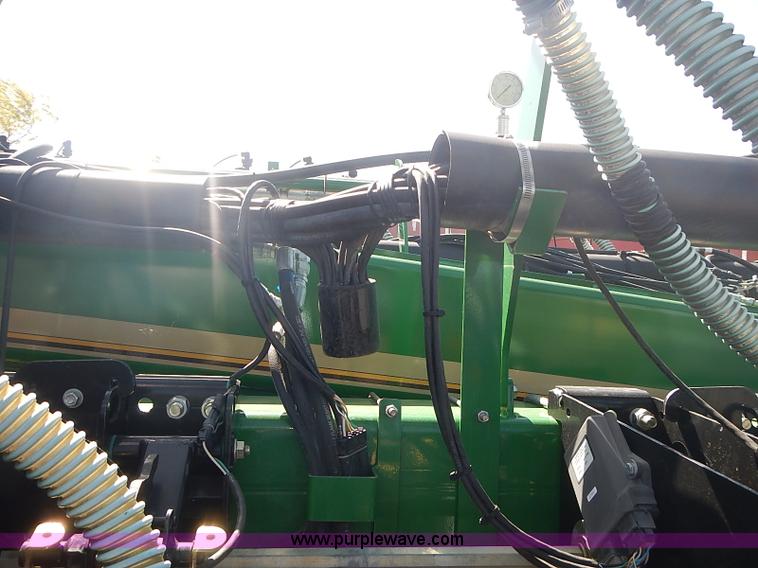 image for item J3248 2007 Great Plains YP1625-32TR twin row planter