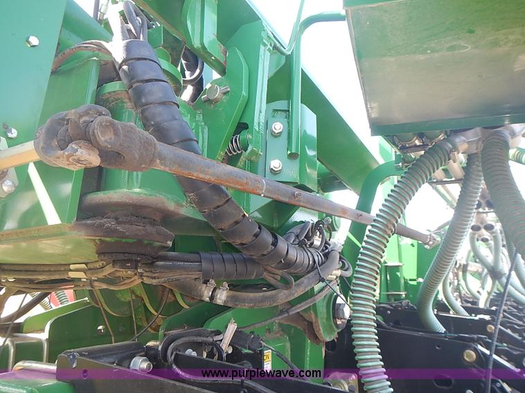 image for item J3248 2007 Great Plains YP1625-32TR twin row planter