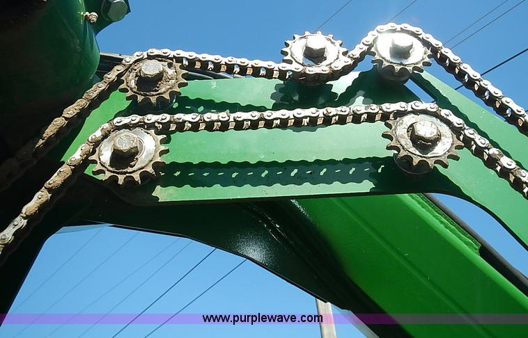 image for item J3248 2007 Great Plains YP1625-32TR twin row planter