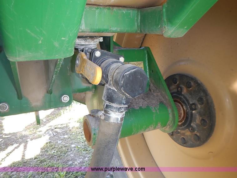 image for item J3248 2007 Great Plains YP1625-32TR twin row planter