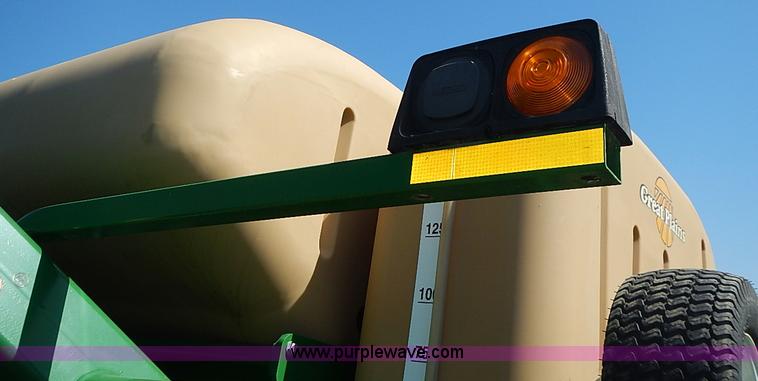 image for item J3248 2007 Great Plains YP1625-32TR twin row planter