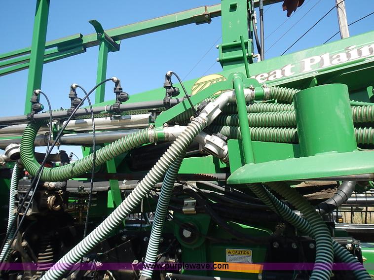 image for item J3248 2007 Great Plains YP1625-32TR twin row planter