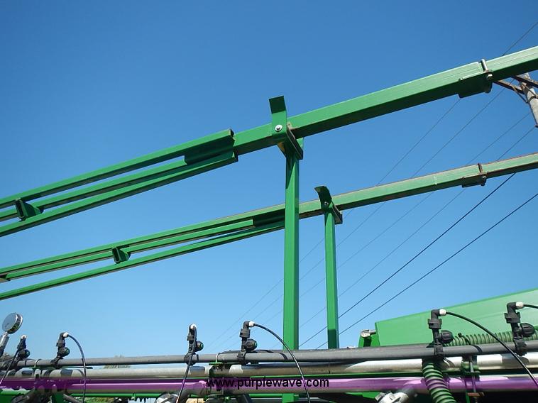 image for item J3248 2007 Great Plains YP1625-32TR twin row planter