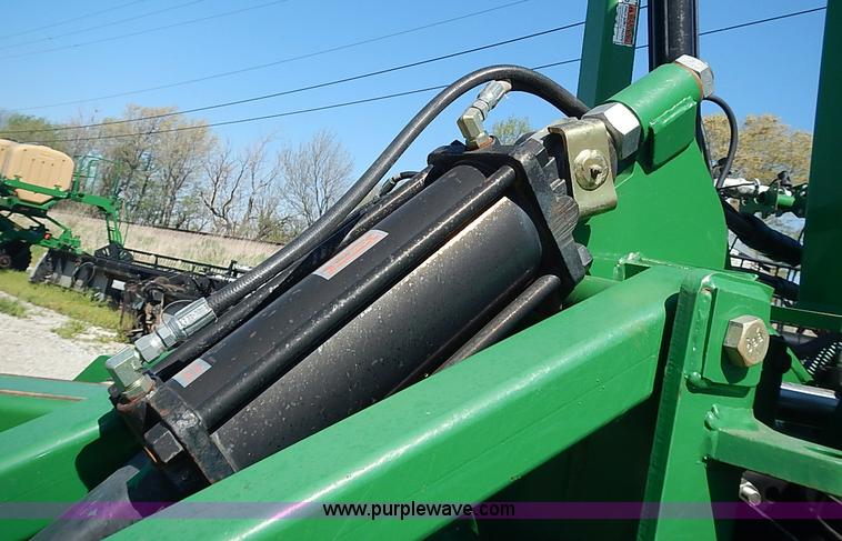 image for item J3248 2007 Great Plains YP1625-32TR twin row planter