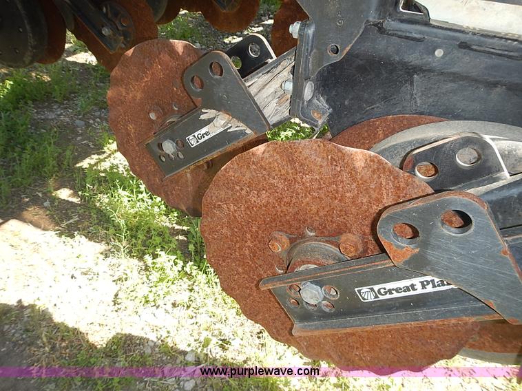 image for item J3248 2007 Great Plains YP1625-32TR twin row planter
