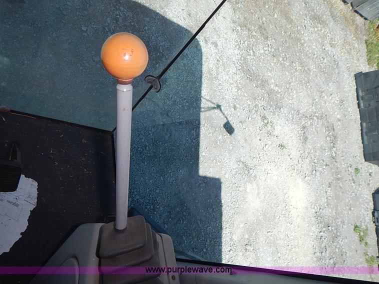 image for item J3249 1992 Gleaner R72 combine