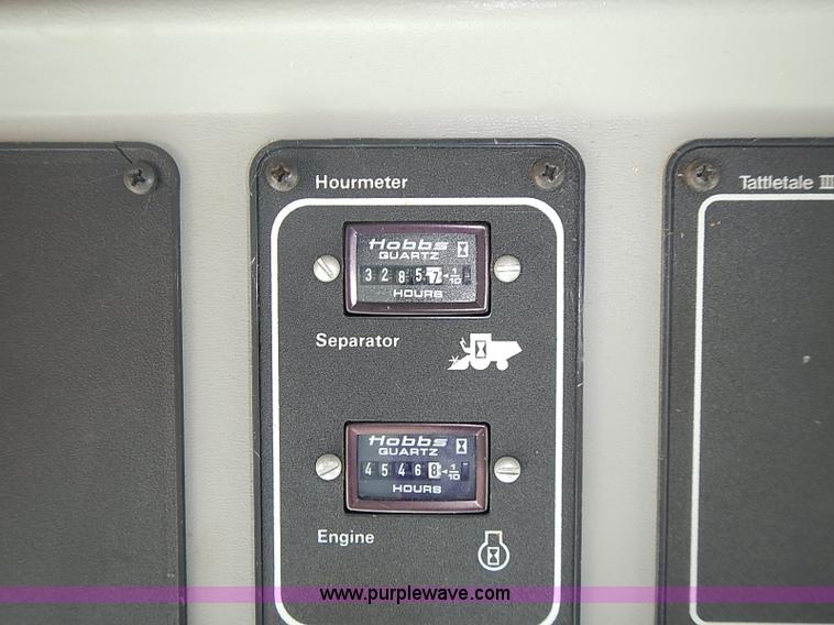 image for item J3249 1992 Gleaner R72 combine