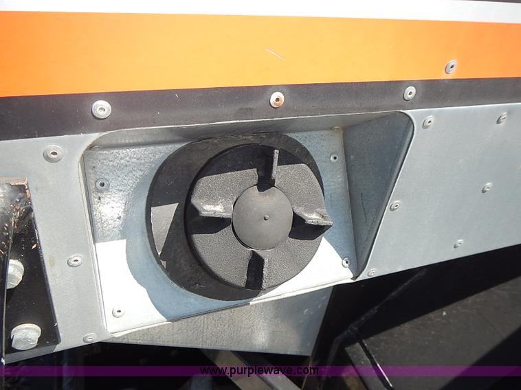 image for item J3249 1992 Gleaner R72 combine