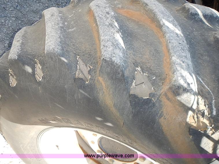 image for item J3249 1992 Gleaner R72 combine