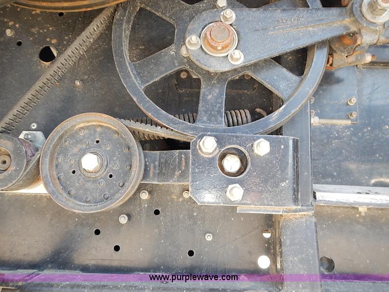 image for item J3249 1992 Gleaner R72 combine