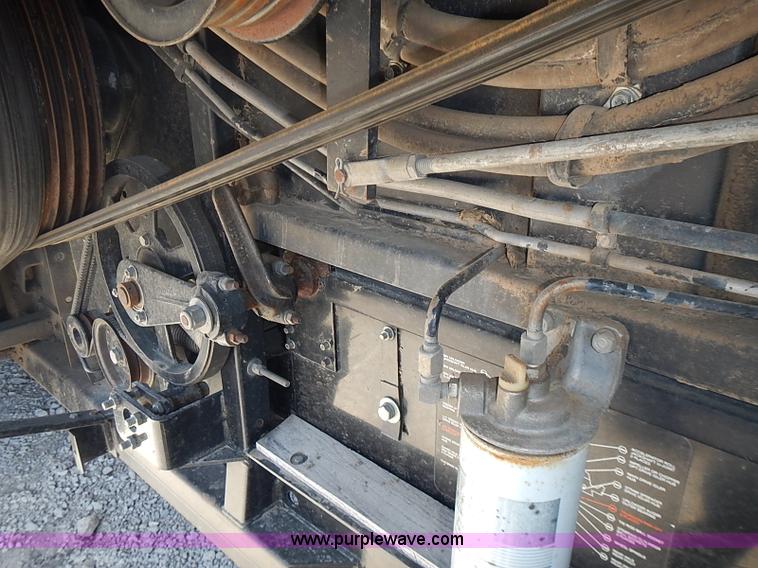 image for item J3249 1992 Gleaner R72 combine