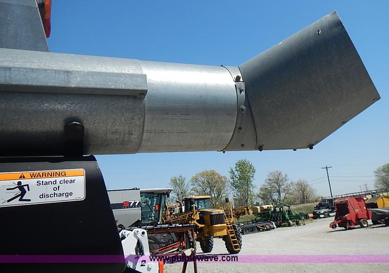 image for item J3249 1992 Gleaner R72 combine