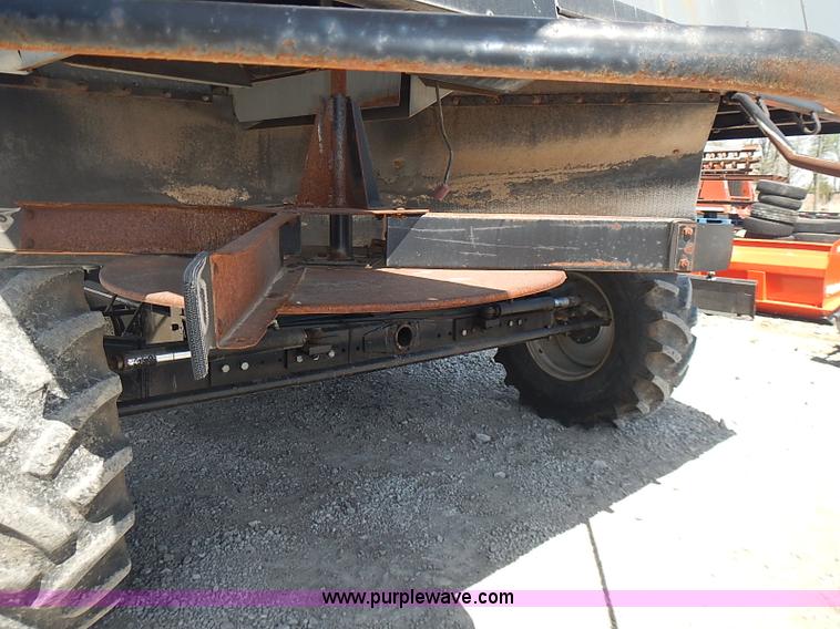 image for item J3249 1992 Gleaner R72 combine