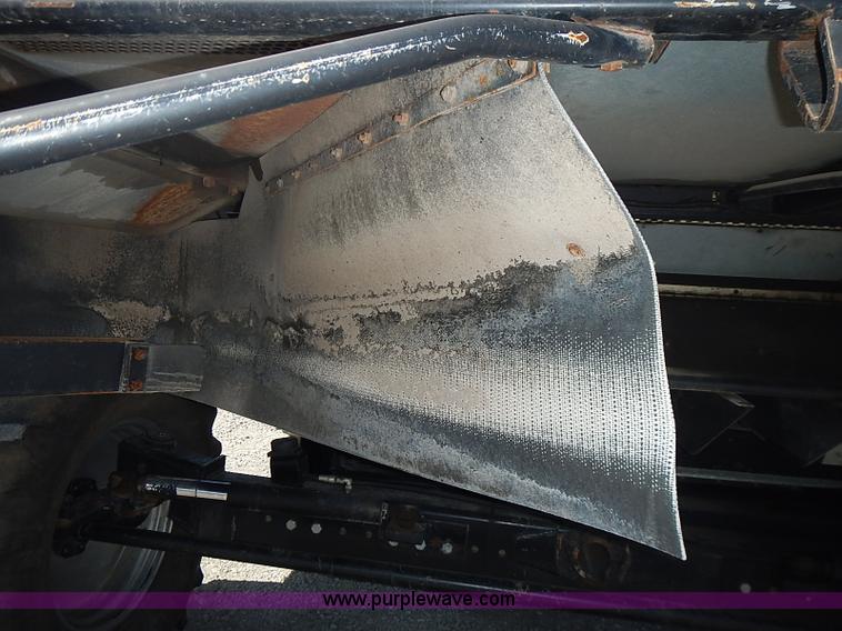 image for item J3249 1992 Gleaner R72 combine